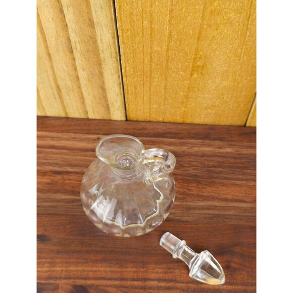 Vintage Glass Curvy Cruet with Stopper - Picture 3 of 8
